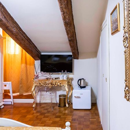 Palazzo Titti Rialto Suites Венеция Екстериор снимка
