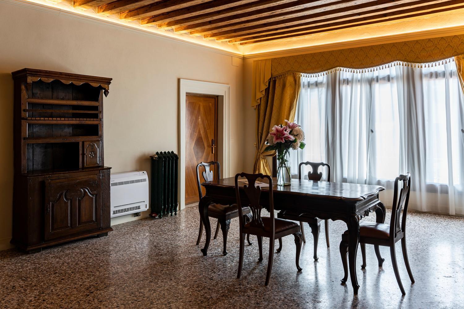 Palazzo Titti Rialto Suites Венеция Екстериор снимка