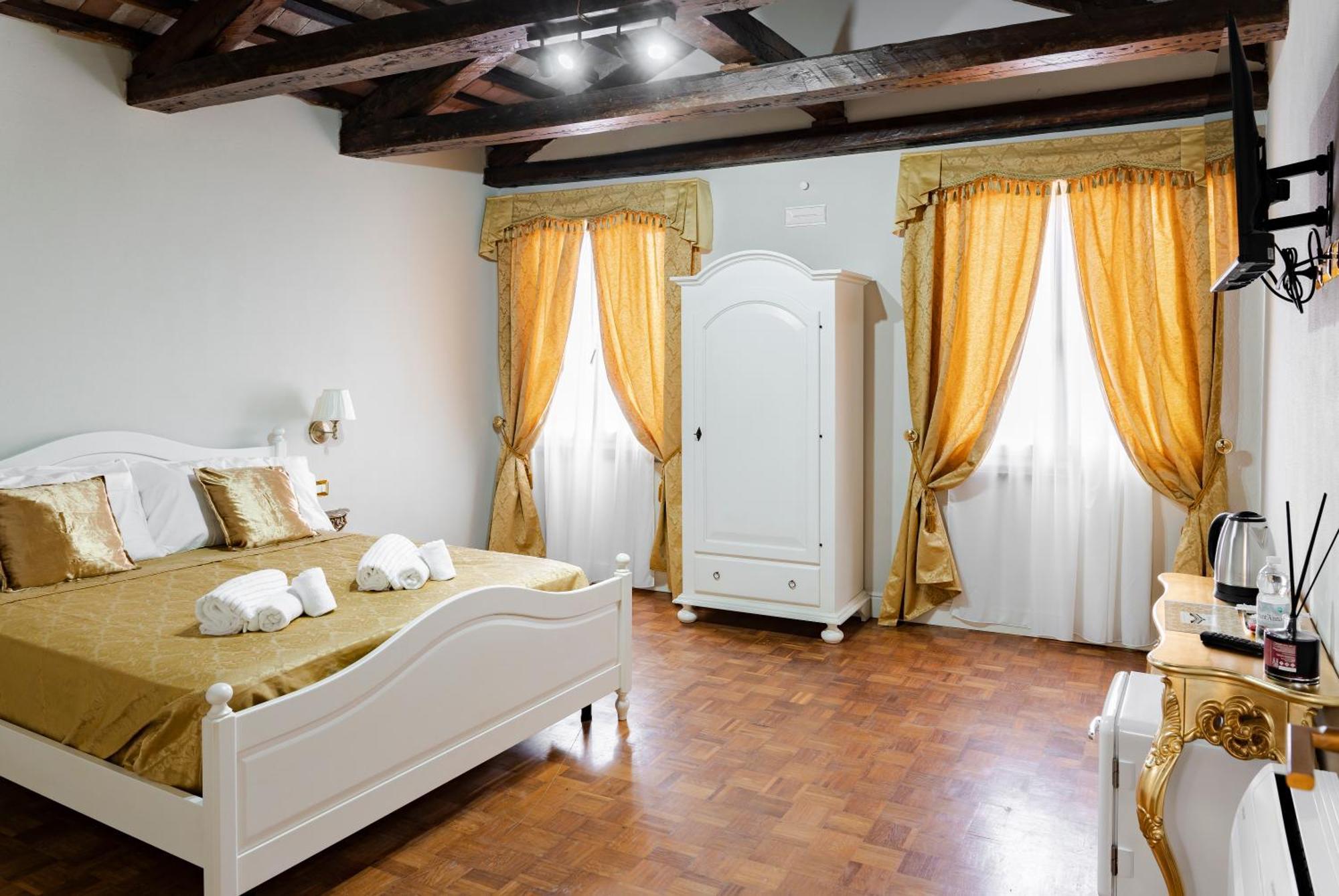 Palazzo Titti Rialto Suites Венеция Екстериор снимка