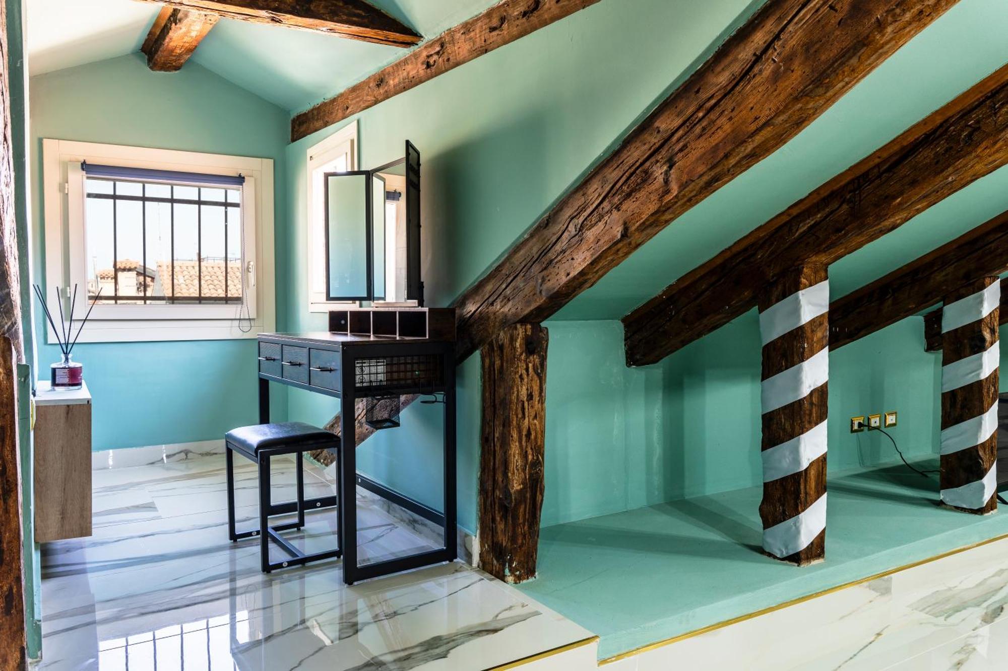 Palazzo Titti Rialto Suites Венеция Екстериор снимка