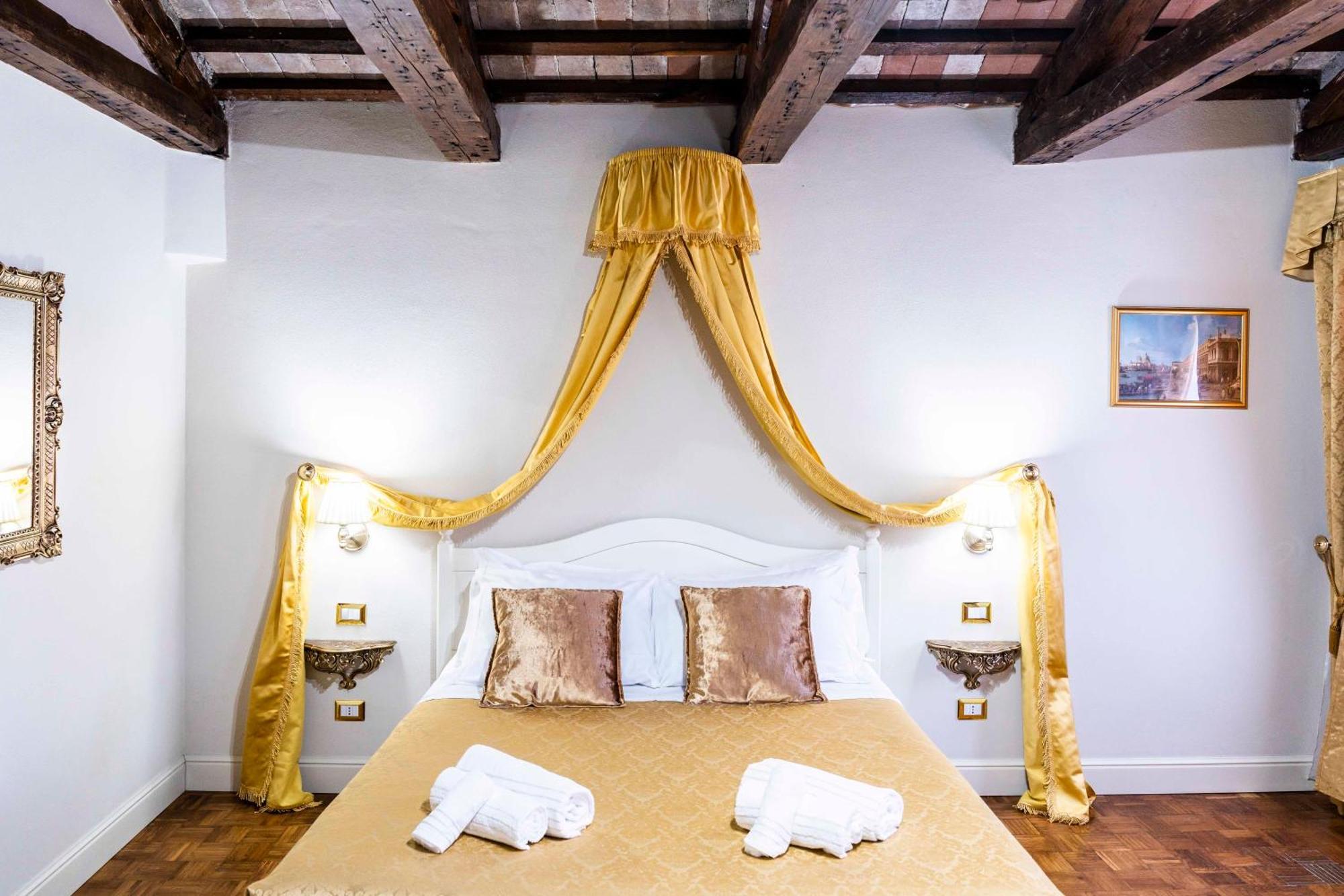 Palazzo Titti Rialto Suites Венеция Екстериор снимка